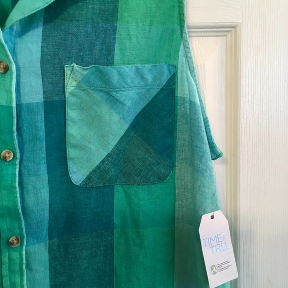 Time & Tru Sleeveless Tinley Blouse - Picture 3 of 5